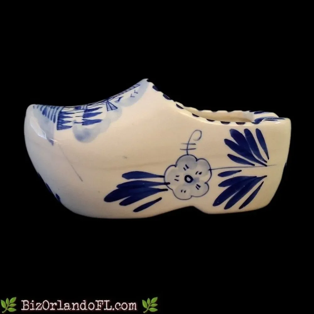 VINTAGE Dutch Blue Delft Ceramic Shoe Ashtray Handpainted Windmill Floral Design